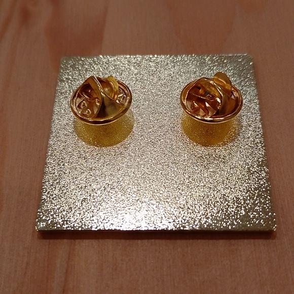 🆕 Taylor Swift Reputation Enamel Pin Brooch - Picture 7 of 9